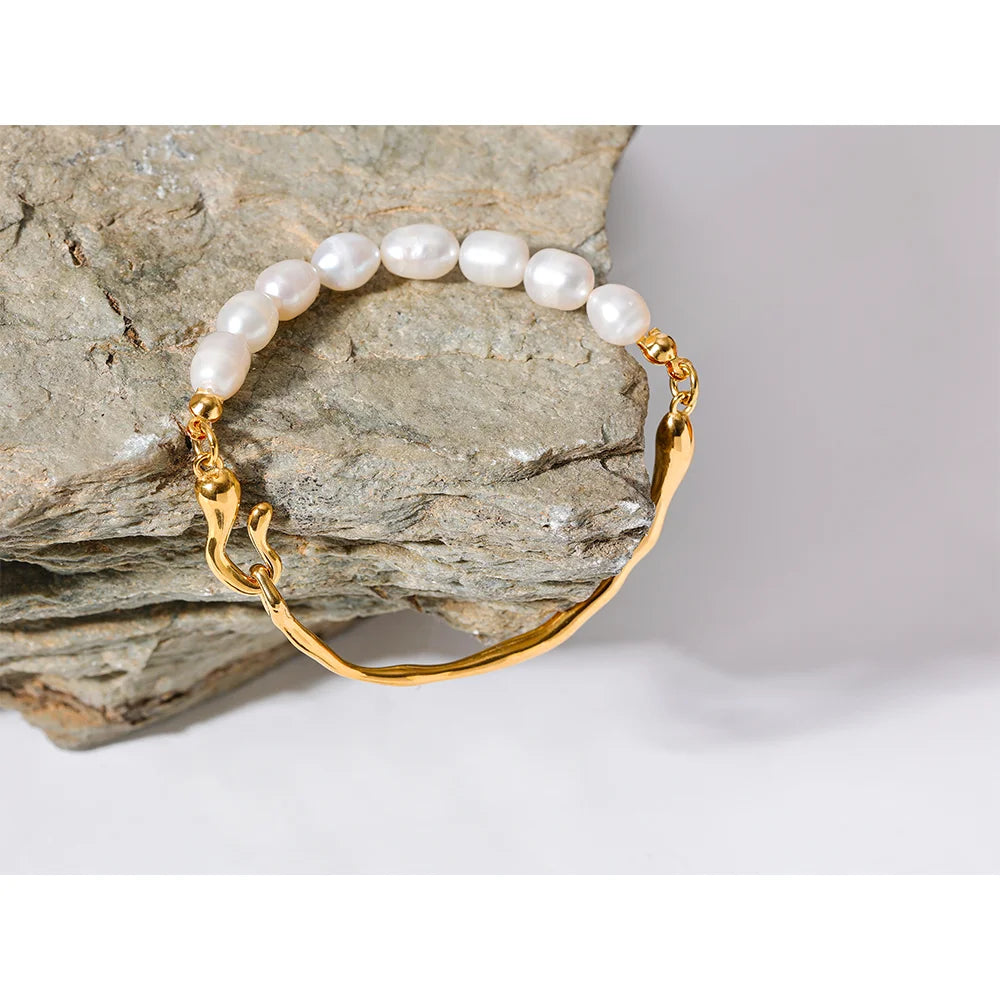 Natural Freshwater Pearls Bracelet